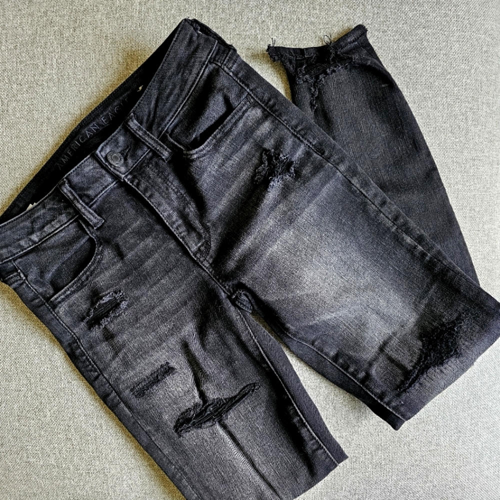 American eagle ripped skinny jeans